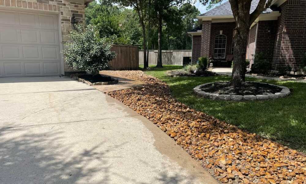 Mulch Installation in Cleveland, TX